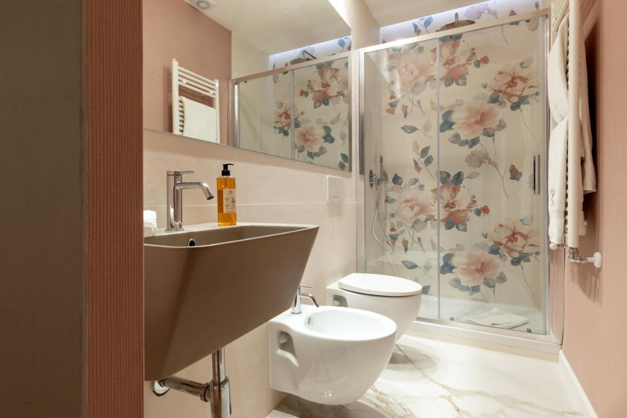 Casavignoni Luxury Apartment Near To Spanish Step Rome Exterior photo
